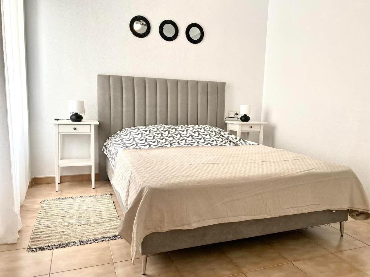 Locos Beach Holiday Apartments Torrevieja Exterior foto